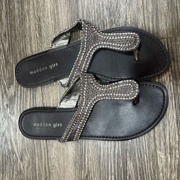 Madden Girl Jeweled flip flops - Picture 1 of 5